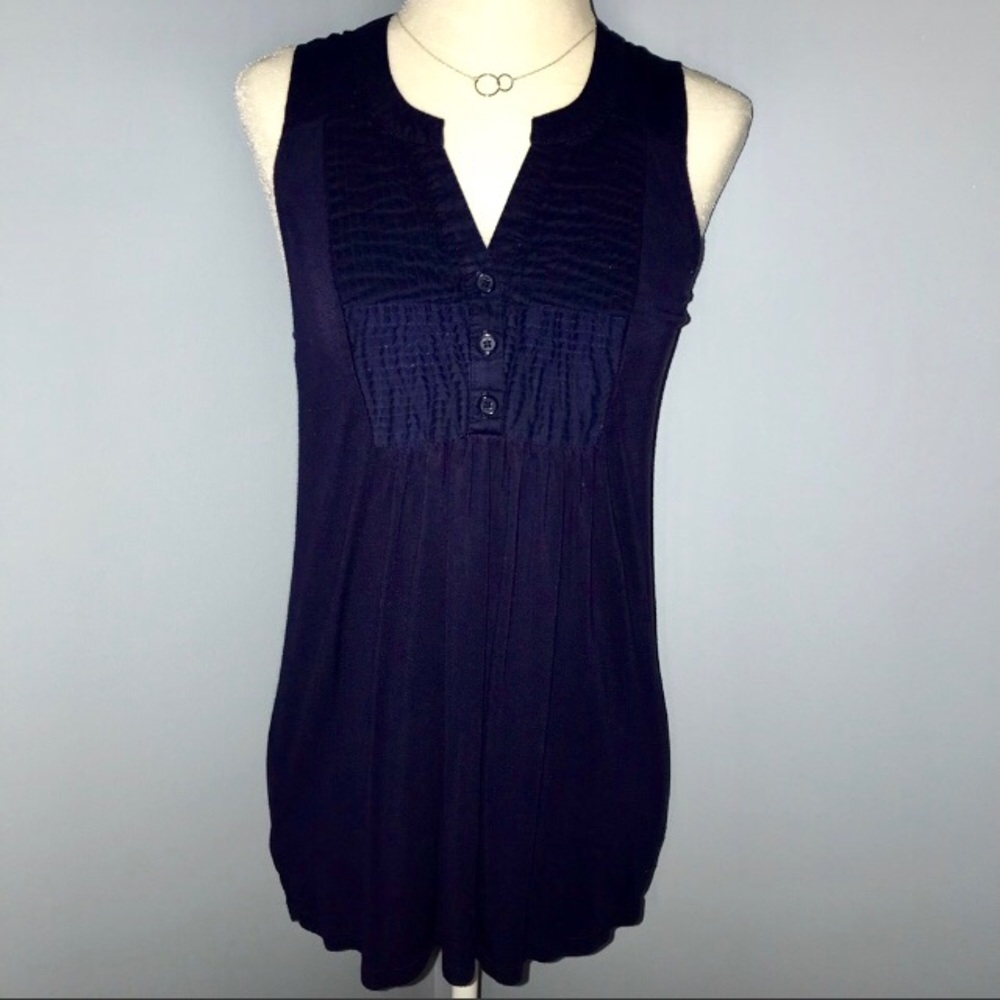 Kenar Sleeveless Button Up Pleated High Low Top